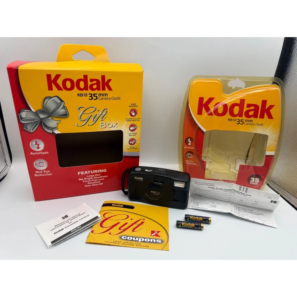 Kodak KB18 35mm Film Camera Outfit Gift Box Point and Shoot Black Vintage
